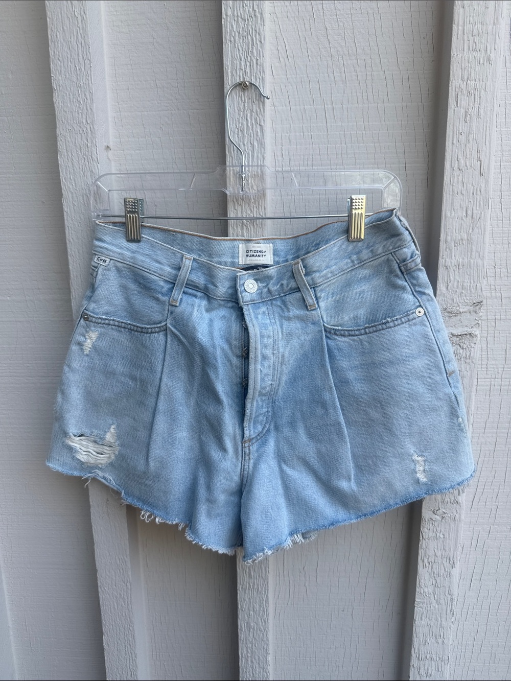 Citizens of Humanity denim pleated Jean Shorts size 27